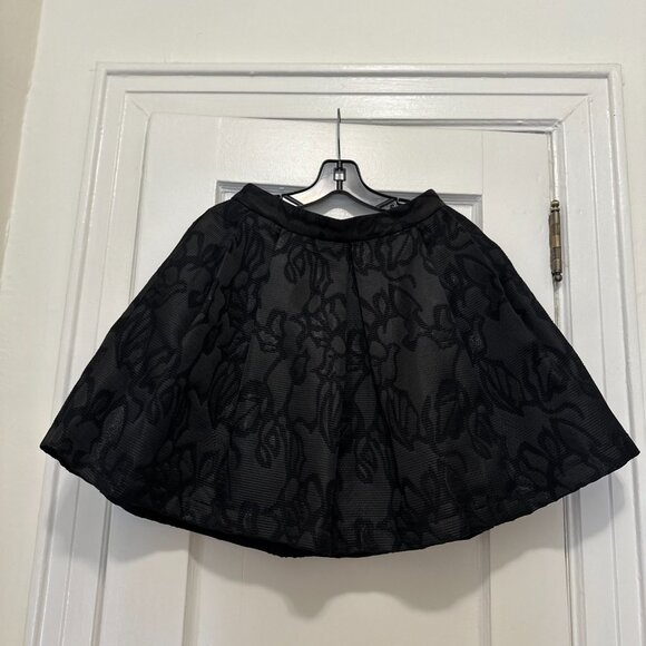 Banana Republic Black Party Skirt – Size 2P - Picture 7 of 8